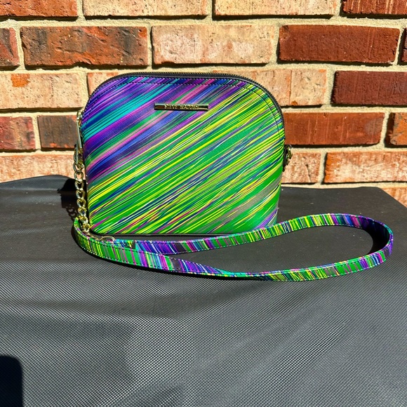 Steve Madden Handbags - Steve Madden BMarylin Printed Vibrant Green and Purple Crossbody Bag Purse